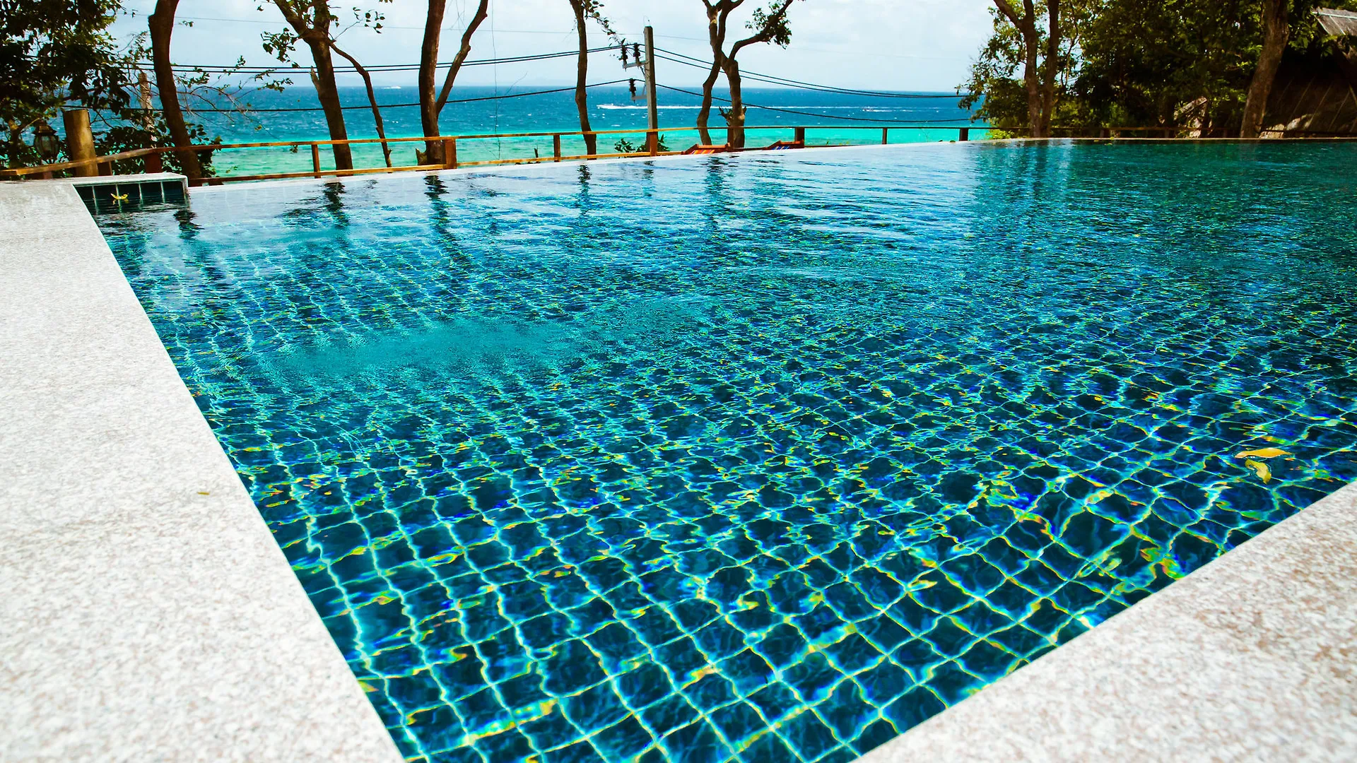 Phi Phi Phu Chalet Resort 4*, Phi Phi Islands