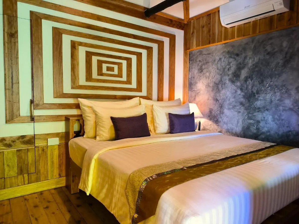 Phi Phi Phu Chalet Resort 4*, Phi Phi Don
